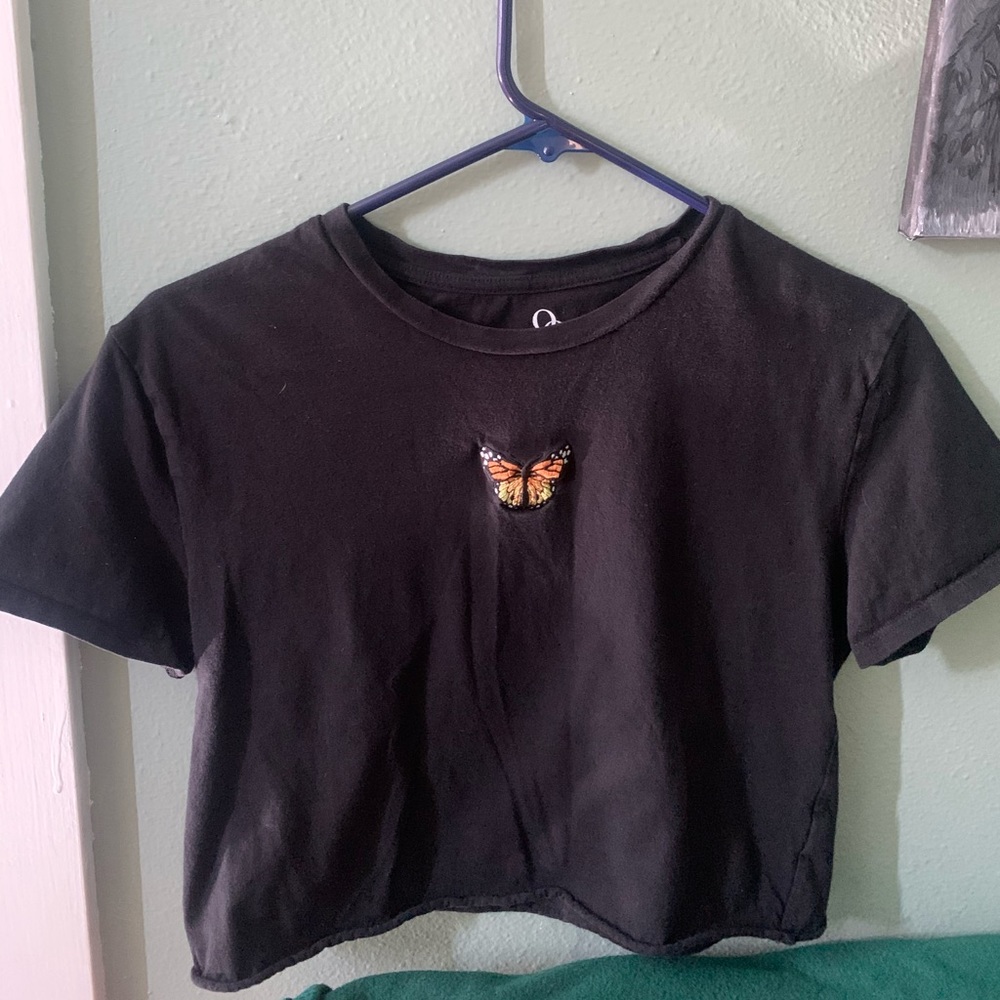 Black t shirt